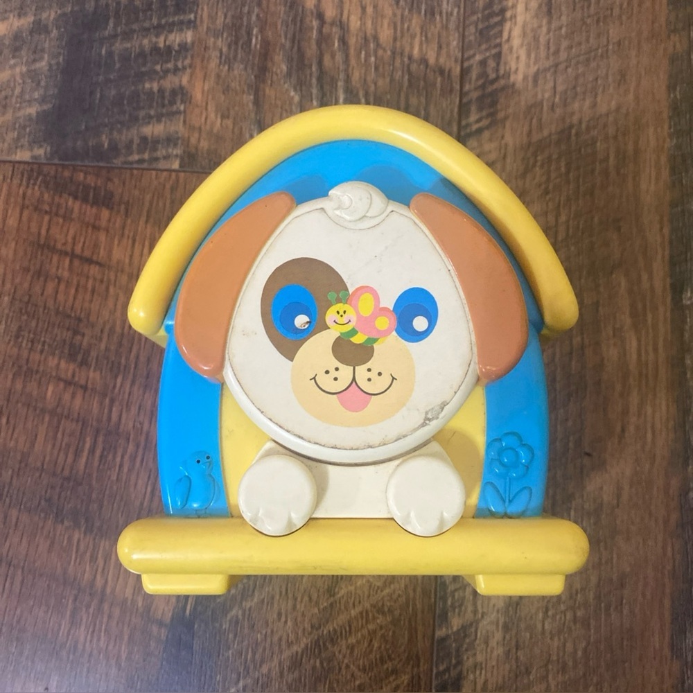 Vintage Tomy Musical Dog House London Bridge Music Moving Dog Head Windup 1980s